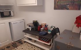 Room To Rent 2